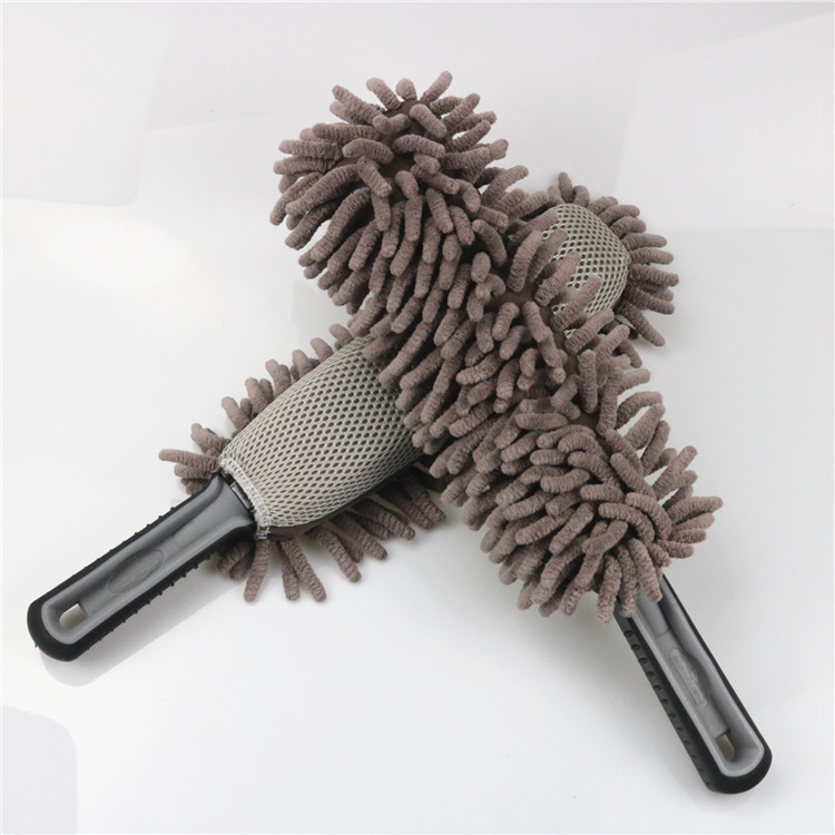 Why Choose a Chenille Duster for Efficient and Gentle Cleaning?