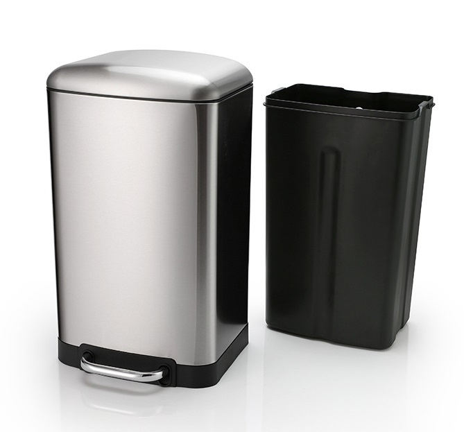 30L Brushed Stainless Steel Waste Bin Pedal Operated with Removable Inner Bucket, Hands Free, Soft Close Lid, Fingerprint Coating Finish