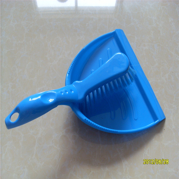 Hot Brush Dustpan and Broom with Beautiful Handle